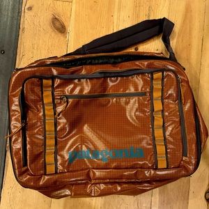 Patagonia 45l MLC Black Hole shoulder bag